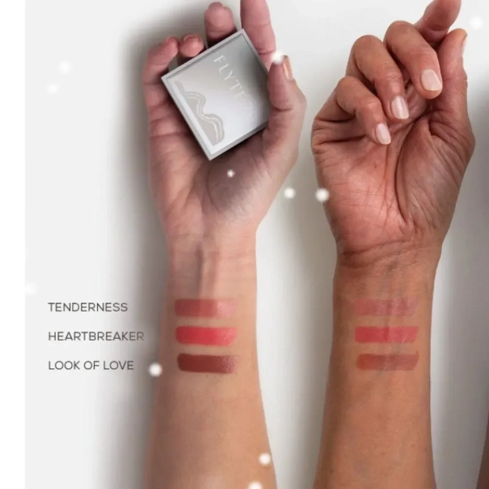 HazyCheek.Crème Look Of Love